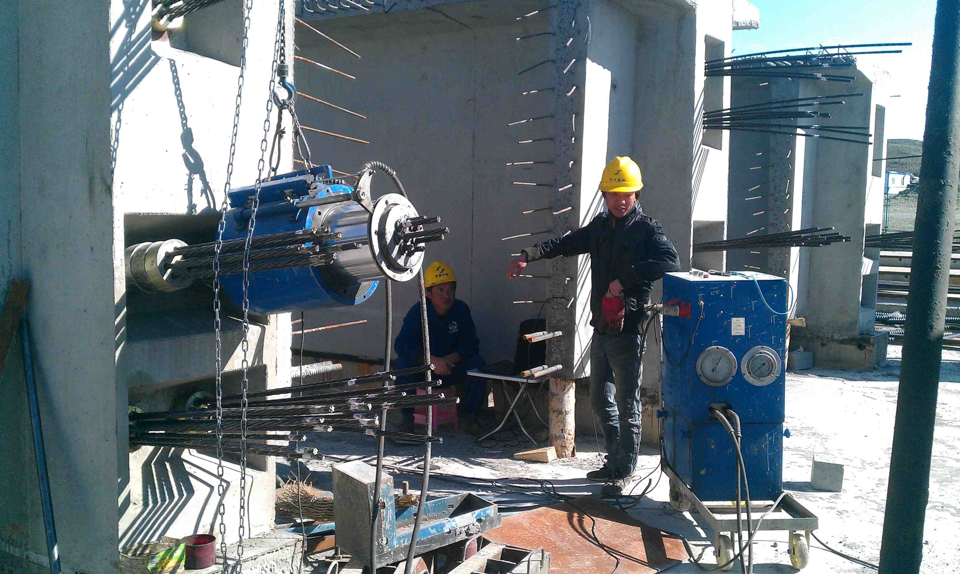 钢绞线张拉施工