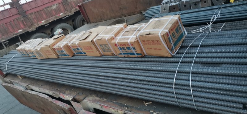 930精轧螺纹钢筋.jpg 930精轧螺纹钢筋.jpg