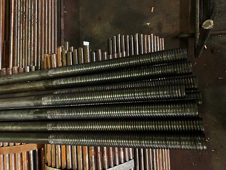 挂篮吊杆.jpg 挂篮吊杆.jpg